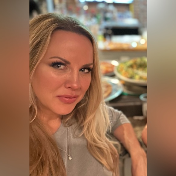 Meet your Posher, Joy - Picture 2 of 2